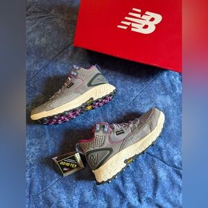 New balance fresh foam X hierro mid trail running women’s 6